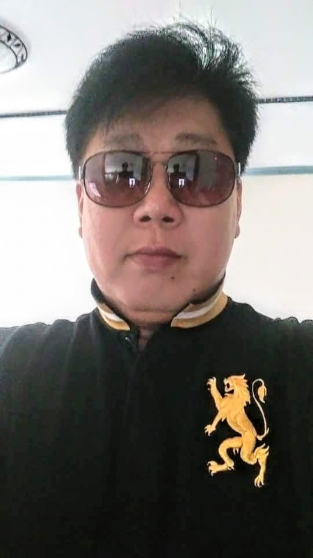含笑半步癲的第一张照片--嘉义交友中心